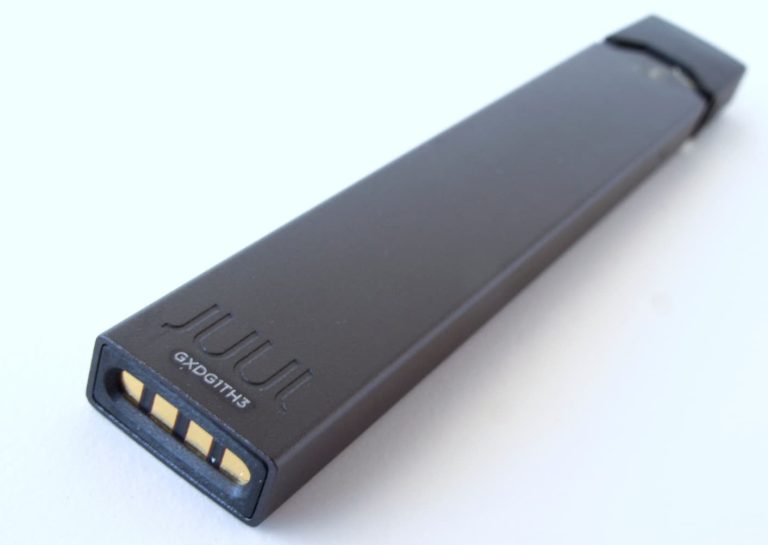 Juul Blinks Green 5 Times When Charging Reasons + Fix